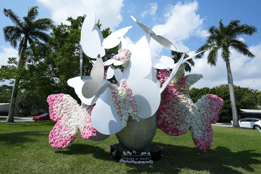 Valdés Butterflies floral sculpture - created by Blake Roses